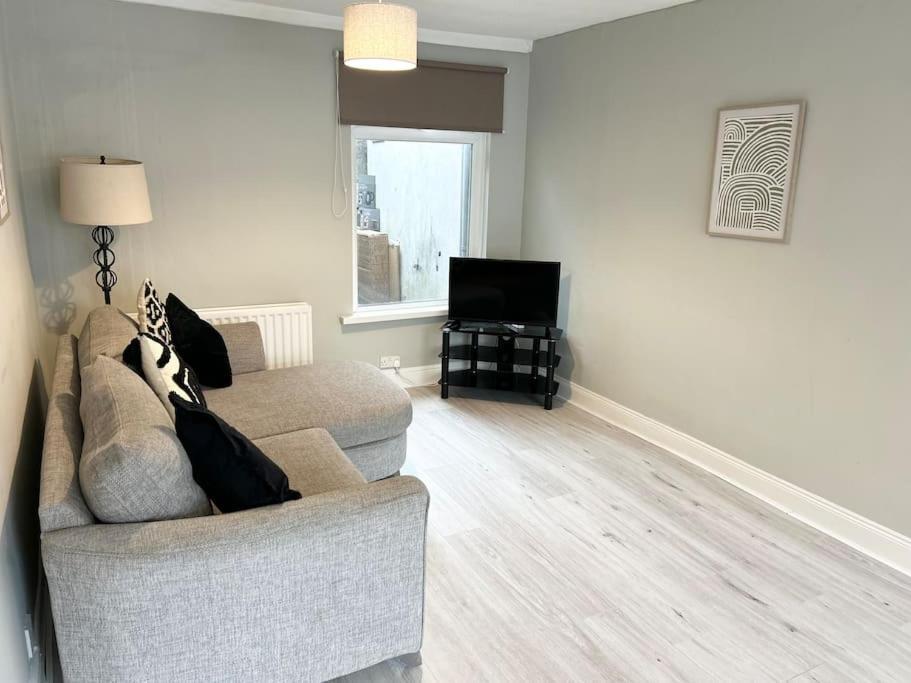 Snug Central Belfast Home, 2 Minutes From Ormeau Park! Exterior foto