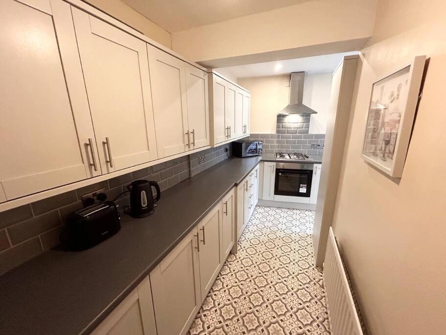 Snug Central Belfast Home, 2 Minutes From Ormeau Park! Exterior foto